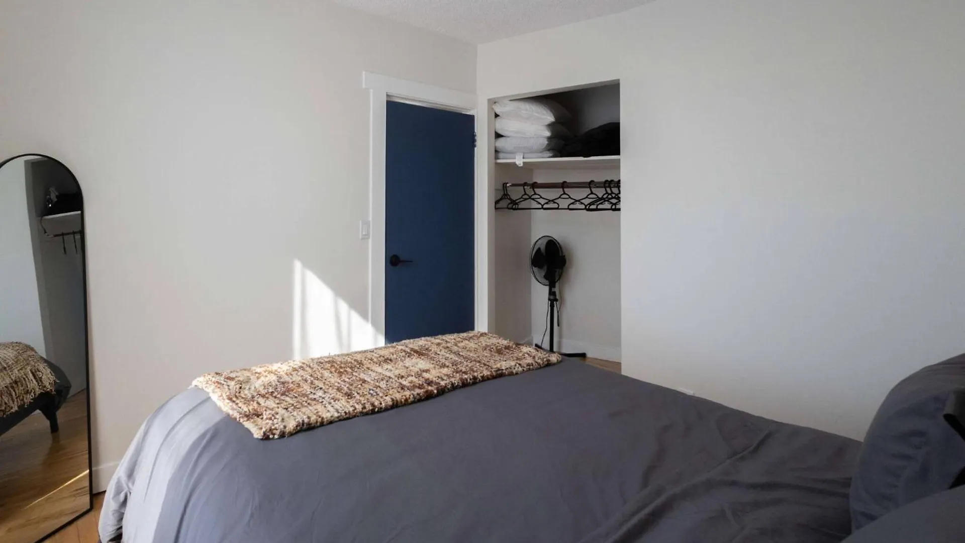 Appartamento Historic Ramsay Retreat By Calgary Stampede
